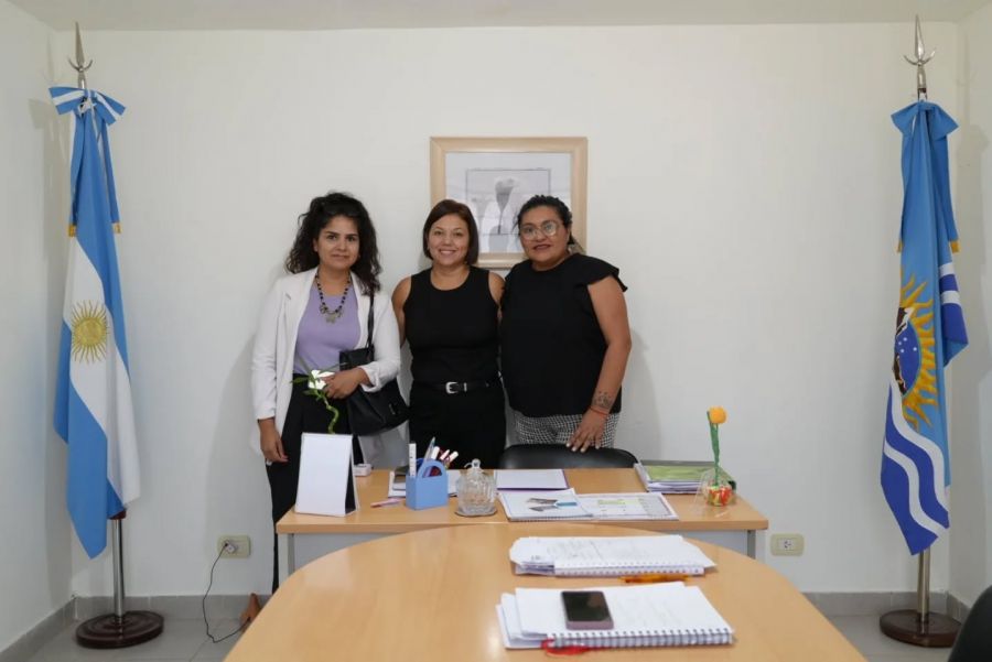 2f1525b6223a12992a15f3b1c307965d_XL