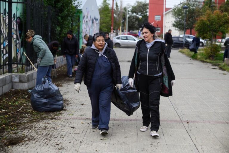 3281d412cea278d3d47fa8eaa383110a_XL