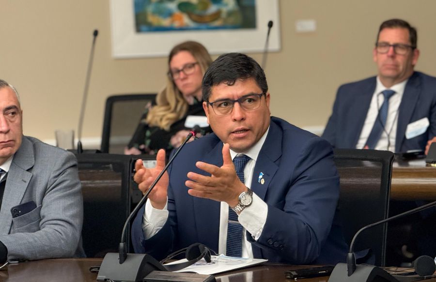 2cf9a8dd18ed1a321e68fdf8ddaaee77_XL