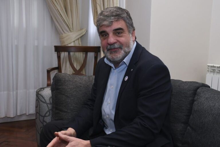 3d6b5a7ad5e944fae0317ab6b3da5d2d_XL