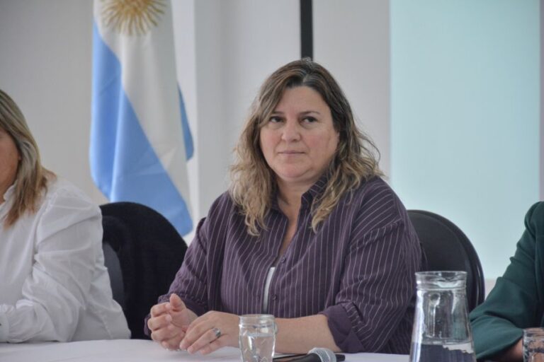 5f48377f4119f07554ff4fd3a1c97664_XL